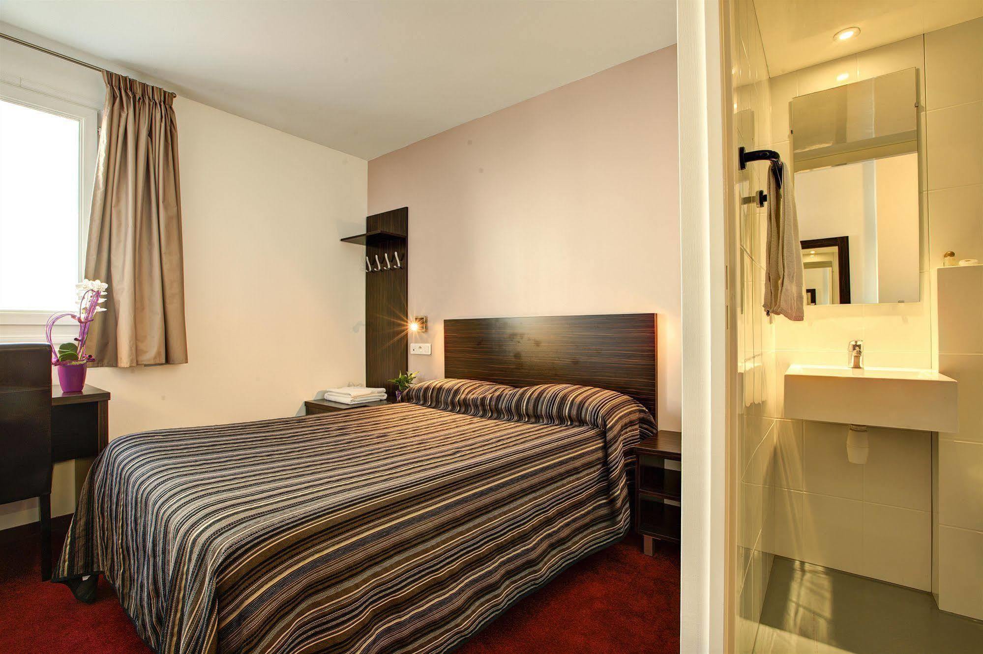แกรนด์ โฮเทล เซเนีย Hotel ออร์ลี ภายนอก รูปภาพ